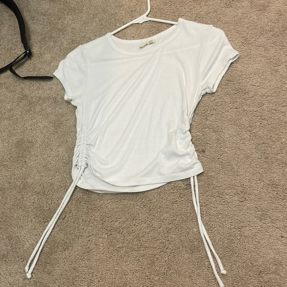 white blouse/ crop top